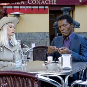 Still of Isaach De Bankolé and Tilda Swinton in The Limits of Control (2009)