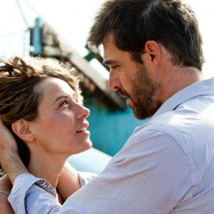 Still of Cécile De France and Thierry Neuvic in Hereafter (2010)