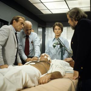 Still of Severn Darden Roberta Dean Don Mantooth Darren McGavin and Keenan Wynn in Kolchak The Night Stalker 1974