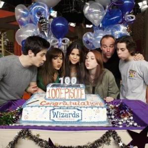 Still of Maria CanalsBarrera David DeLuise Jennifer Stone David Henrie Selena Gomez and Jake T Austin in Wizards of Waverly Place 2007