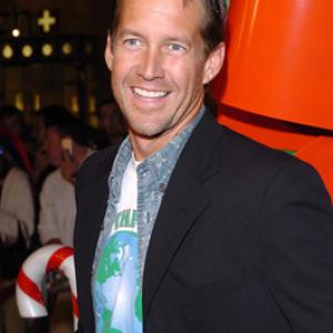 James Denton at event of Surviving Christmas 2004