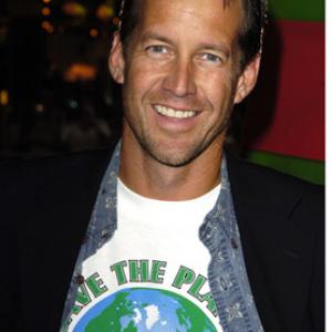 James Denton at event of Surviving Christmas (2004)