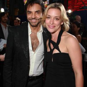 Piper Perabo and Eugenio Derbez at event of Cihuahua is Beverli Hilso 2008