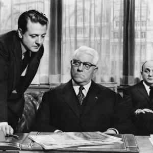 Still of Bernard Blier, Jean Desailly and Jean Gabin in Les grandes familles (1958)