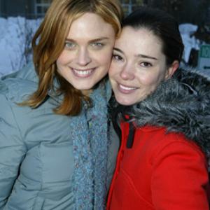 Emily Deschanel and Marguerite Moreau at event of Easy (2003)