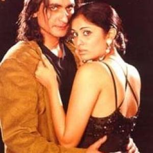 Tara Deshpande and Nirmal Pandey on the sets of Is Raat Ki Subah Nahin 1998