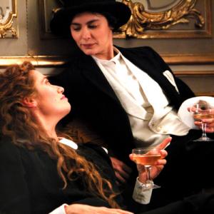 Still of Emmanuelle Devos and Audrey Tautou in Coco avant Chanel (2009)