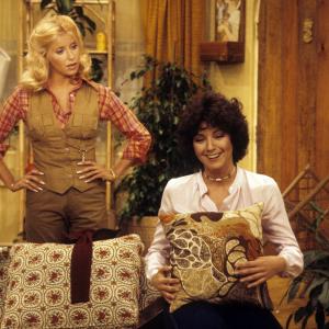 Still of Suzanne Somers and Joyce DeWitt in Threes Company 1977