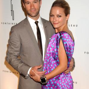 Chris Diamantopoulos and Becki Newton arrive for the grand opening of Fontainebleau Miami Beach on November 14, 2008 in Miami Beach, Florida.