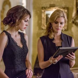 Still of Aimee Teegarden and Deena Dill in Star-Crossed