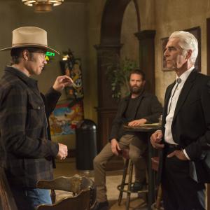 Still of Garret Dillahunt and Timothy Olyphant in Justified (2010)