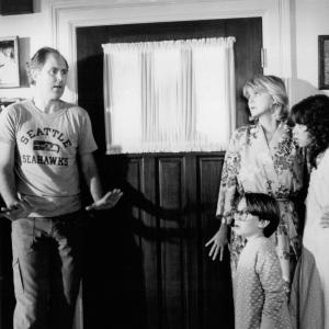 Still of John Lithgow, Melinda Dillon and Margaret Langrick in Harry and the Hendersons (1987)