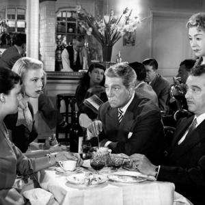 Still of René Dary, Dora Doll, Jean Gabin and Jeanne Moreau in Touchez pas au grisbi (1954)