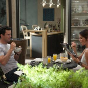 Still of Gabrielle Anwar and Jeffrey Donovan in Vilko bilietas (2007)