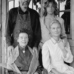 Still of Bibi Besch, Ann Doran, Leif Garrett and Mitchell Ryan in Peter Lundy and the Medicine Hat Stallion (1977)