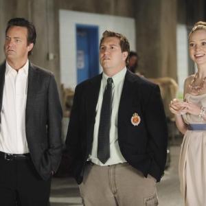 Still of Matthew Perry, Portia Doubleday and Nate Torrence in Mr. Sunshine (2011)