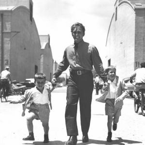 Kirk Douglas with his sons Michael and Joe on the set of 