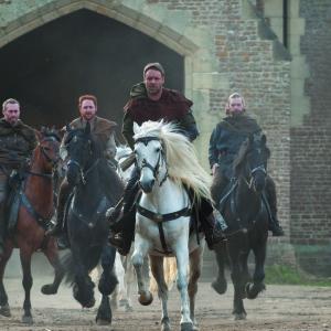 Still of Russell Crowe, Alan Doyle, Kevin Durand and Scott Grimes in Robinas Hudas (2010)