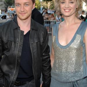 Anne-Marie Duff and James McAvoy at event of Ieskomas (2008)