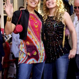 Haylie Duff and Hilary Duff at event of The Lizzie McGuire Movie (2003)
