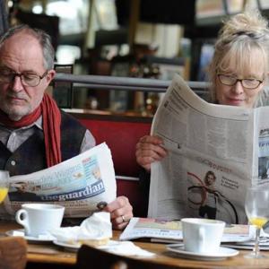 Still of Jim Broadbent and Lindsay Duncan in Savaitgalis Paryziuje 2013