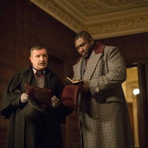 Still of Simon Dutton and Nonso Anozie in Dracula 2013