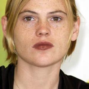 Clea DuVall at event of Thirteen Conversations About One Thing 2001