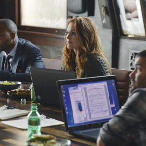 Still of Guillermo Díaz, Columbus Short and Darby Stanchfield in Scandal (2012)