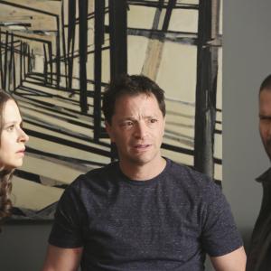 Still of Guillermo Díaz, Joshua Malina and Katie Lowes in Scandal (2012)