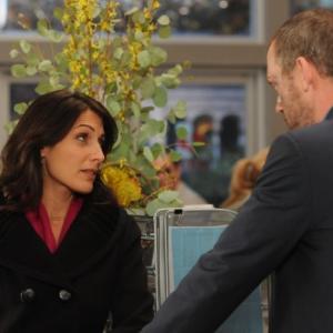 Still of Lisa Edelstein and Hugh Laurie in Hausas 2004