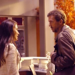 Still of Lisa Edelstein and Hugh Laurie in Hausas 2004
