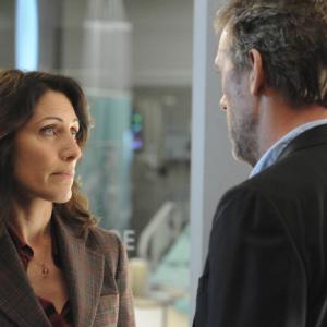 Still of Lisa Edelstein and Hugh Laurie in Hausas (2004)