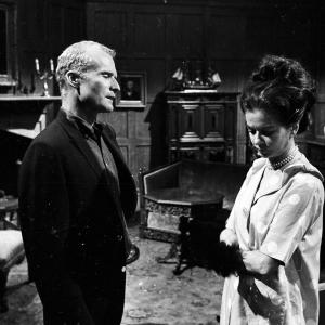 Still of Joan Bennett and Louis Edmonds in Dark Shadows 1966