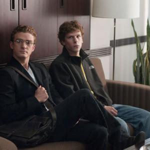 Still of Justin Timberlake and Jesse Eisenberg in The Social Network 2010