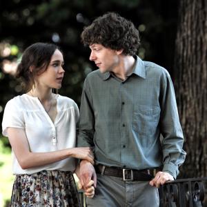 Still of Jesse Eisenberg and Ellen Page in I Roma su meile (2012)