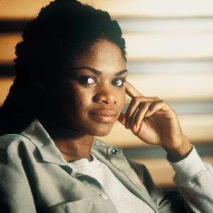 Still of Kimberly Elise in Set It Off (1996)