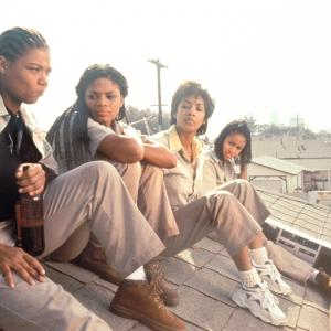 Still of Vivica A. Fox, Jada Pinkett Smith, Queen Latifah and Kimberly Elise in Set It Off (1996)
