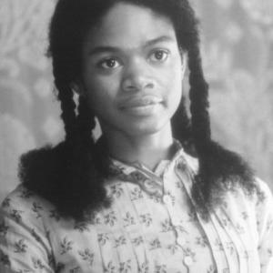 Still of Kimberly Elise in Beloved (1998)
