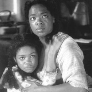Still of Oprah Winfrey and Kimberly Elise in Beloved (1998)