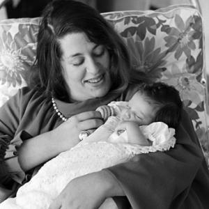 'Mama' Cass Elliot and her daughter Owen circa 1967