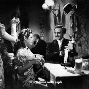 Still of Herbert A.E. Böhme and Else Elster in Fritze Bollmann wollte angeln (1943)