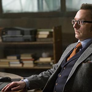 Still of Michael Emerson in Person of Interest: Many Happy Returns (2012)