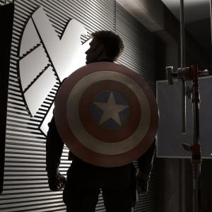 Chris Evans in Kapitonas Amerika: ziemos karys (2014)