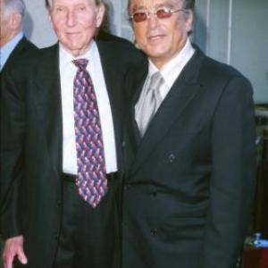 Robert Evans and Sumner Redstone at event of Rules of Engagement 2000