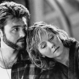 Still of Nancy Everhard and Greg Evigan in DeepStar Six 1989