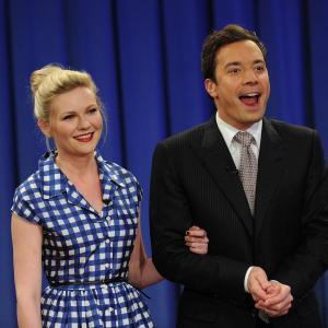 Kirsten Dunst and Jimmy Fallon at event of Late Night with Jimmy Fallon 2009