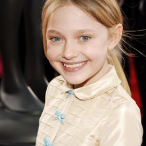 Dakota Fanning at event of 12th Annual Screen Actors Guild Awards 2006