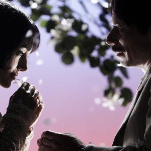 Still of Mathieu Amalric and Golshifteh Farahani in Poulet aux prunes (2011)