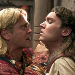 Still of Jonathan Rhys Meyers and Colin Farrell in Alexander 2004