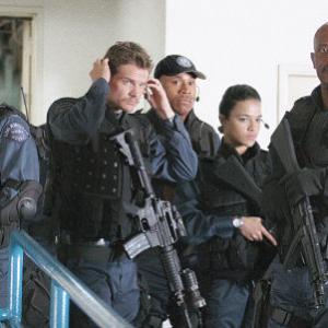 Still of Samuel L. Jackson, LL Cool J, Colin Farrell, Michelle Rodriguez and Brian Van Holt in S.W.A.T. (2003)